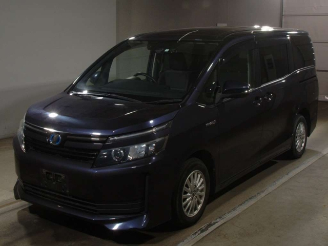 TOYOTA VOXY 2016