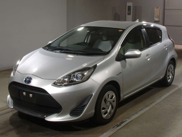 TOYOTA AQUA 2020