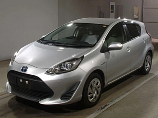 TOYOTA AQUA 2020