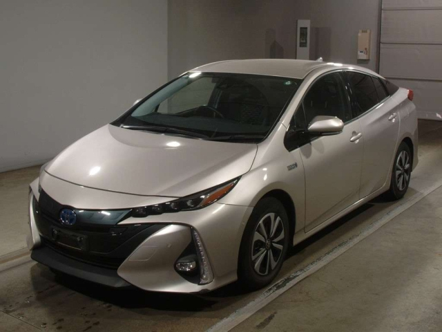 TOYOTA PRIUS PHV 2018