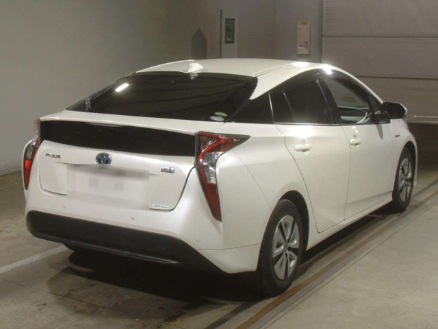 TOYOTA PRIUS 2018