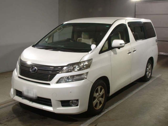 TOYOTA VELLFIRE 2013