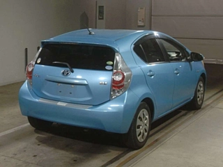 TOYOTA AQUA 2012