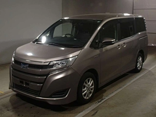 TOYOTA NOAH 2018