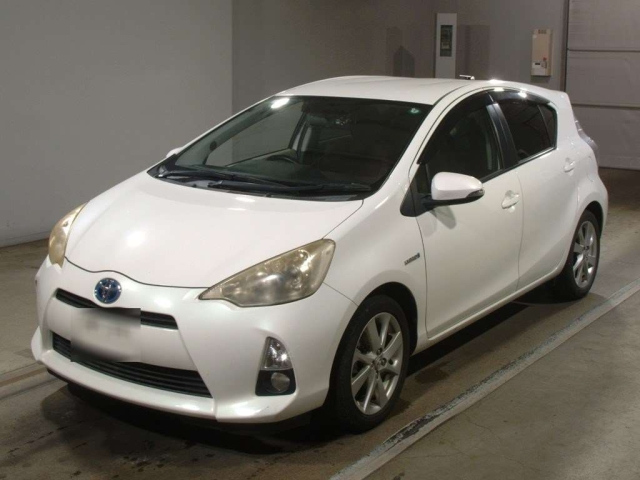 TOYOTA AQUA 2012