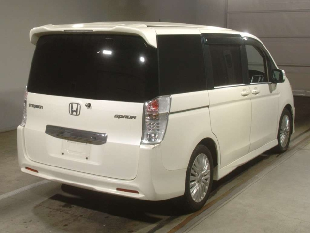 HONDA STEP WAGON 2010