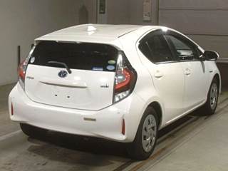 TOYOTA AQUA 2020