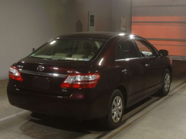 TOYOTA PREMIO 2011