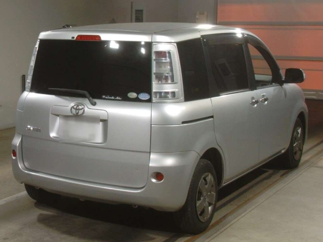 TOYOTA SIENTA 2011