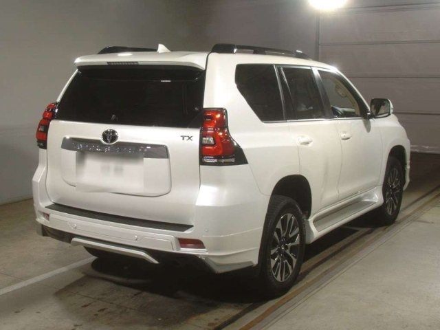 TOYOTA LAND CRUISER PRADO 2022