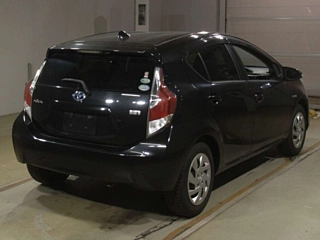 TOYOTA AQUA 2015