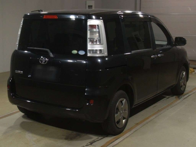 TOYOTA SIENTA 2013