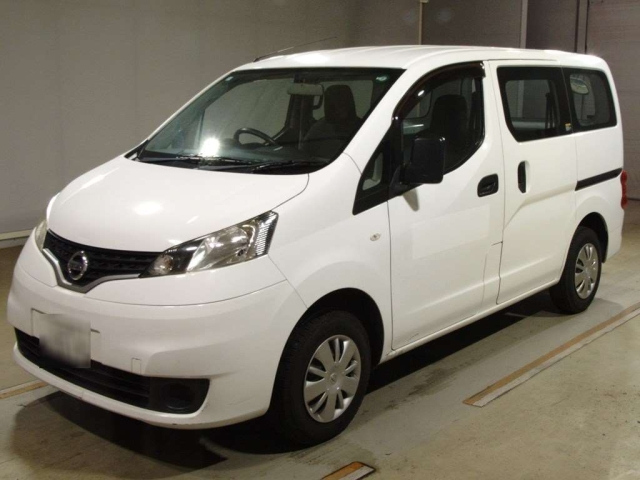 NISSAN NV200 2017