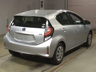 TOYOTA AQUA 2019