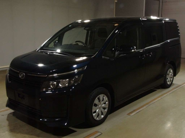 TOYOTA VOXY 2016
