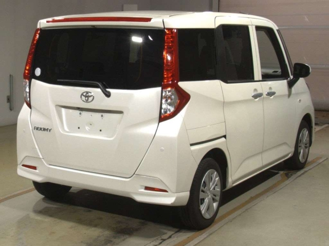 TOYOTA ROOMY 2023
