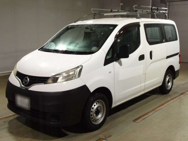 NISSAN NV200 2013