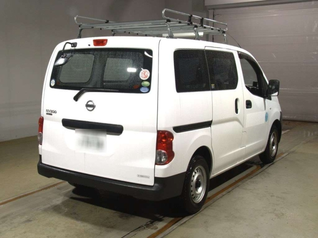 NISSAN NV200 2013