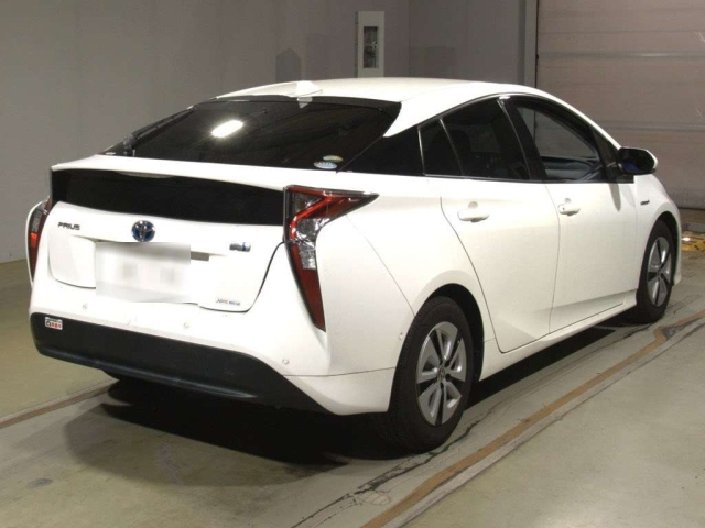 TOYOTA PRIUS 2018