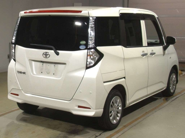 TOYOTA TANK 2019