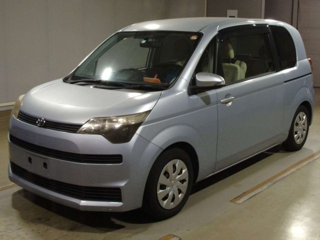 TOYOTA SPADE 2013