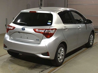 TOYOTA VITZ 2018