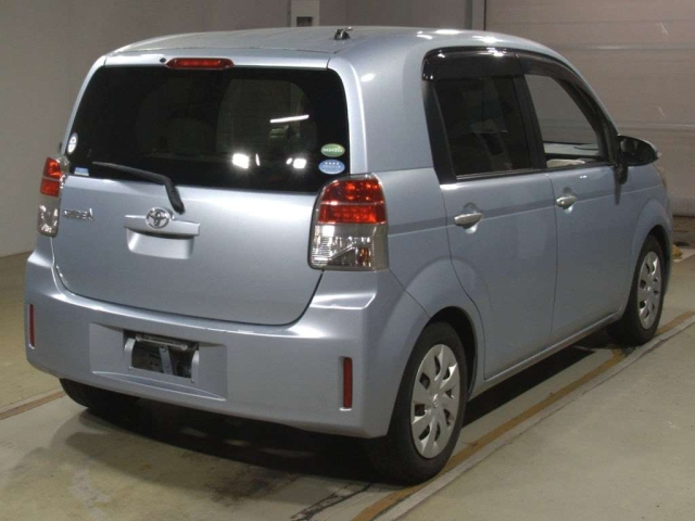 TOYOTA SPADE 2013