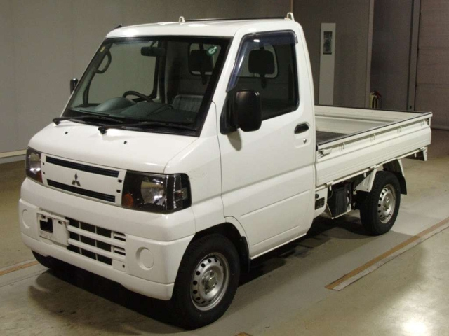 MITSUBISHI MINICAB TRUCK 2010