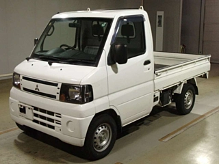 MITSUBISHI MINICAB TRUCK 2010