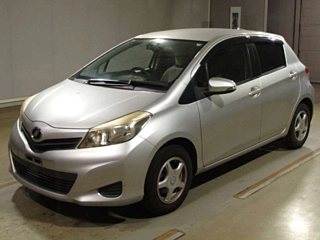 TOYOTA VITZ 2011