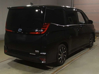 TOYOTA NOAH 2022