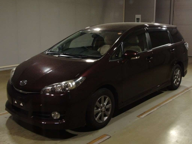 TOYOTA WISH 2014
