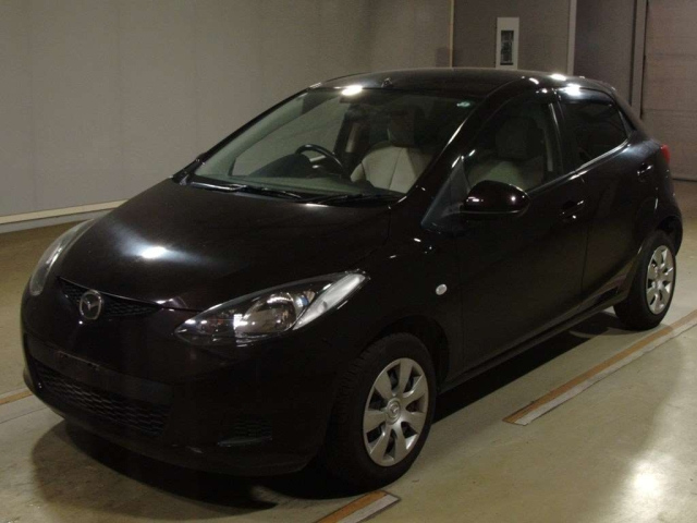 MAZDA DEMIO 2010