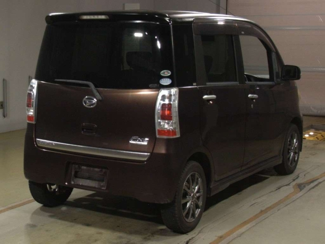 DAIHATSU TANTO EXE 2010