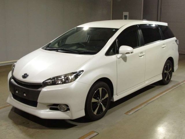 TOYOTA WISH 2012