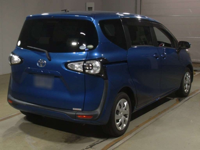 TOYOTA SIENTA 2016
