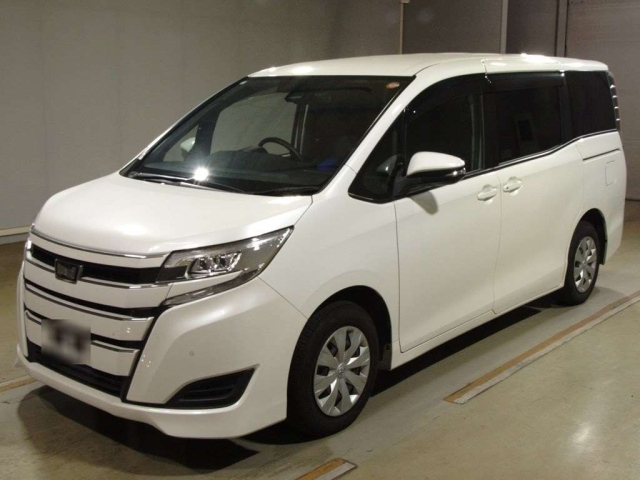 TOYOTA NOAH 2020