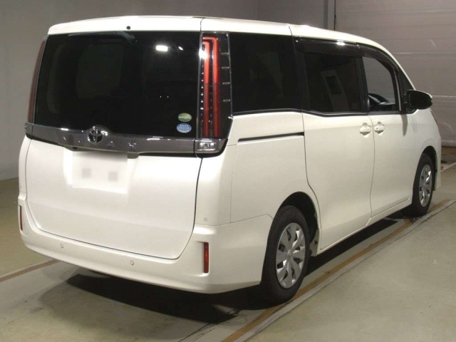 TOYOTA NOAH 2020