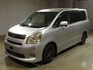 TOYOTA NOAH 2009