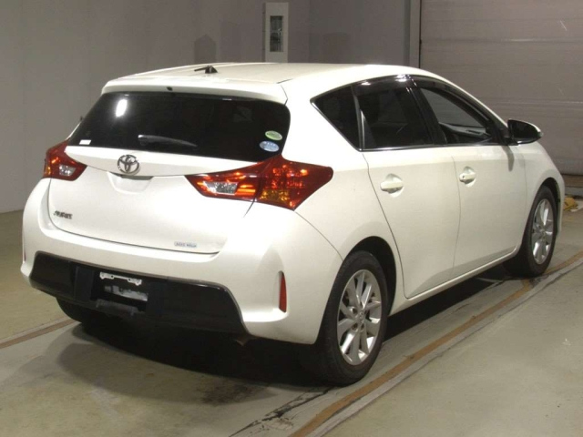 TOYOTA AURIS 2013