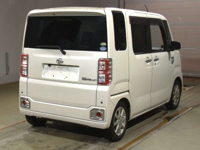 DAIHATSU WAKE 2017