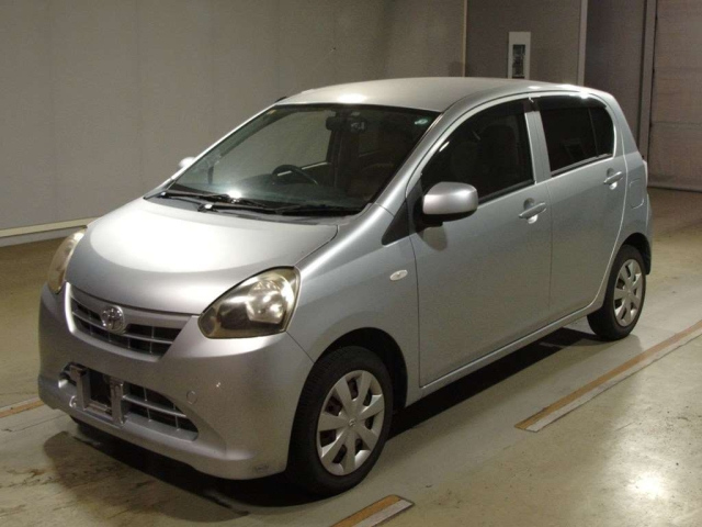 TOYOTA PIXIS EPOCH 2012