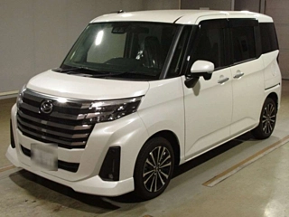 TOYOTA VITZ 2016