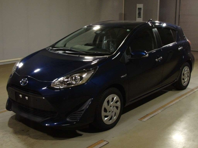 TOYOTA AQUA 2018