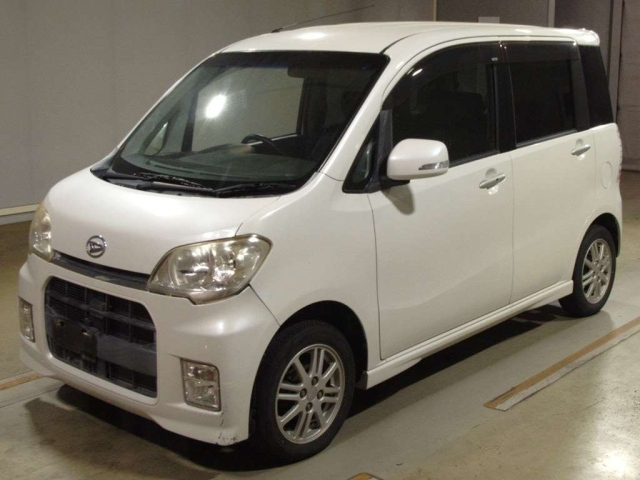 DAIHATSU TANTO EXE 2010