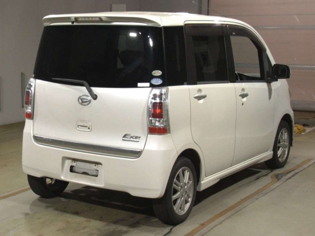DAIHATSU TANTO EXE 2010