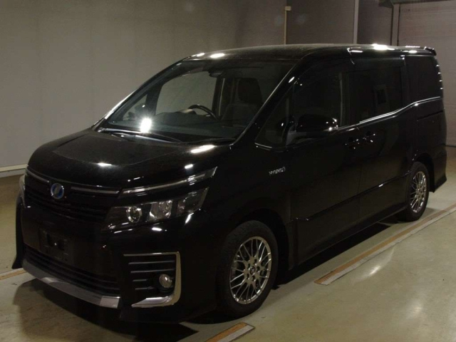 TOYOTA VOXY 2016