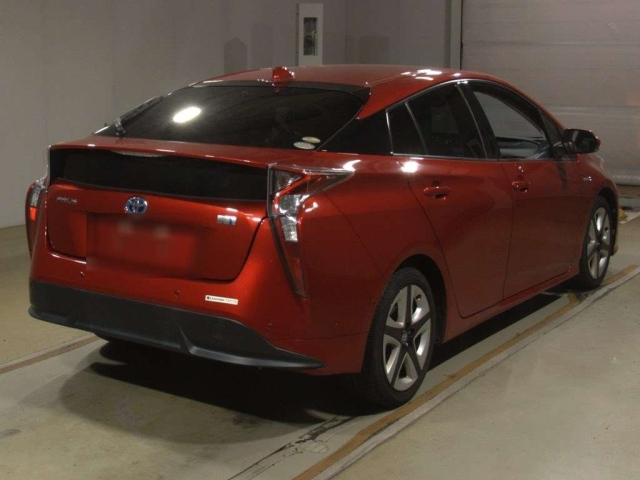 TOYOTA PRIUS 2016