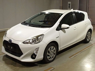 TOYOTA AQUA 2015