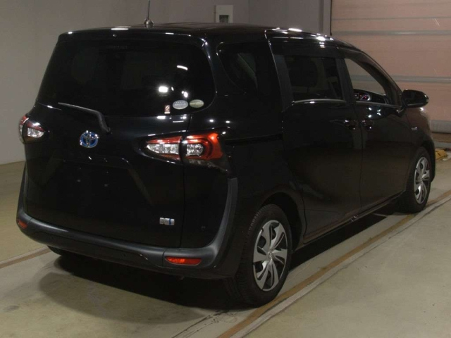 TOYOTA SIENTA 2018